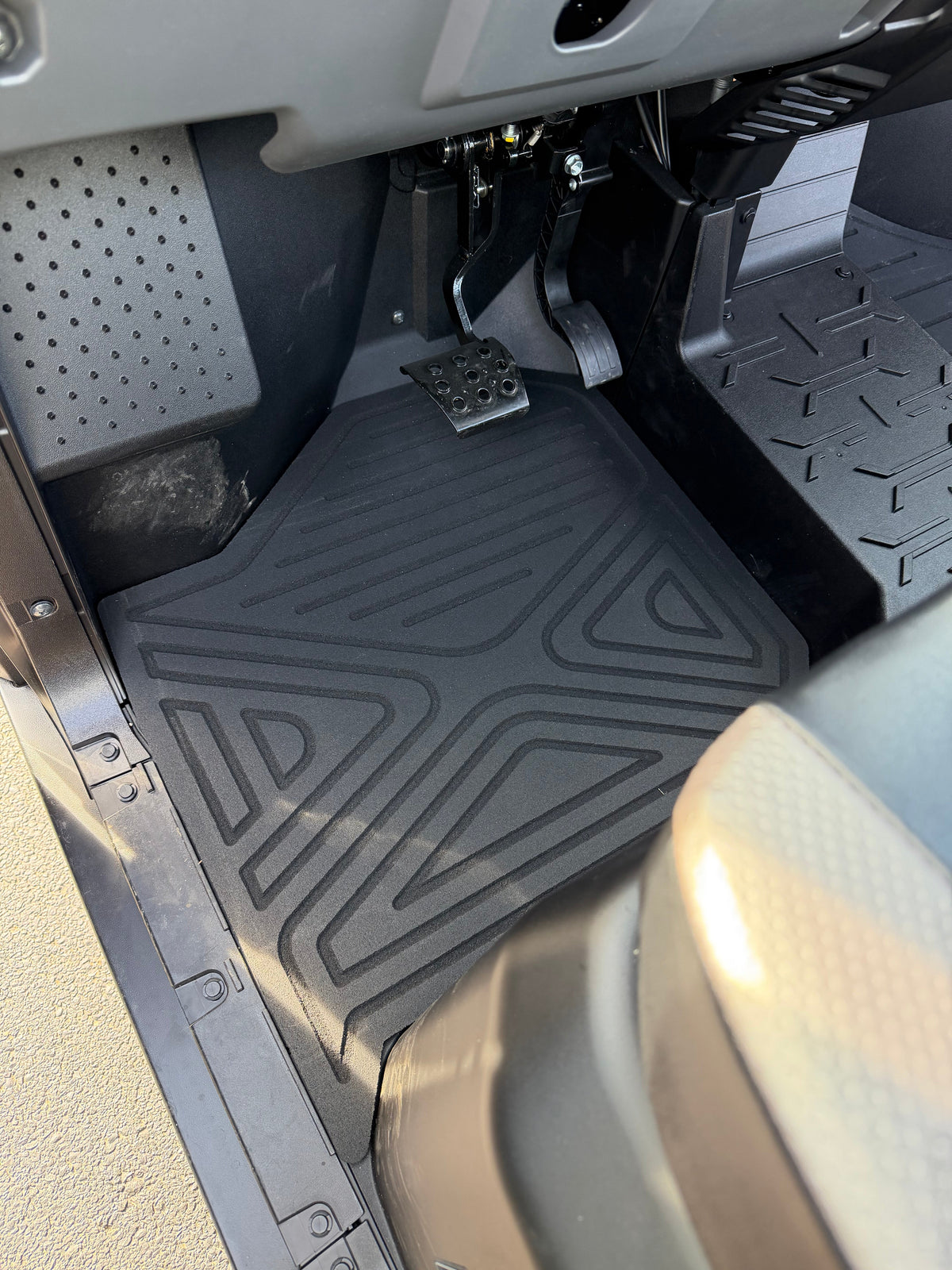 Kawasaki RiDGE HD 9mm Rubber Mats (2024 - current) - view 4