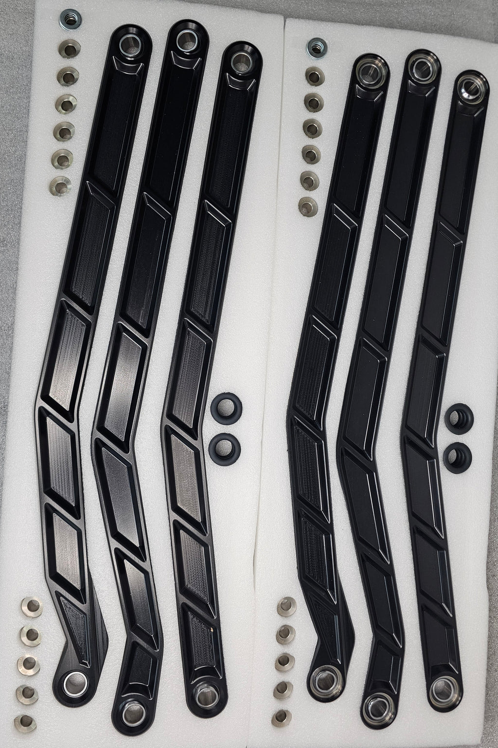 Can-Am Maverick X3 High Clearance Radius Rods in Black Finish for 72" image 1