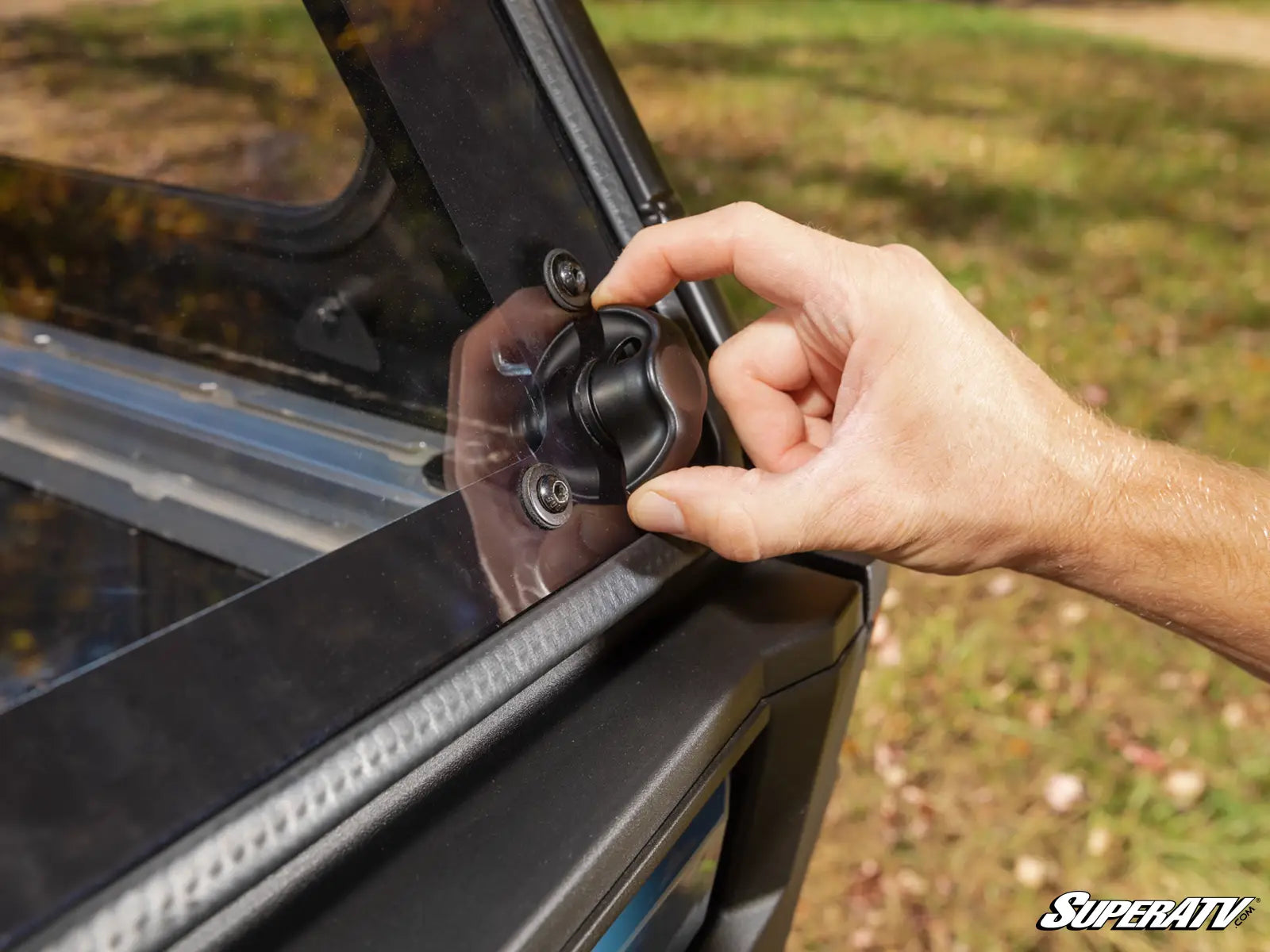 Polaris Xpedition Adv Rear Flip Windshield image 9