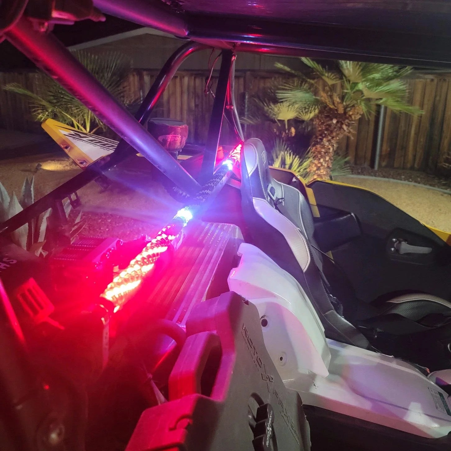 5150 Whips Interior Whip image 0