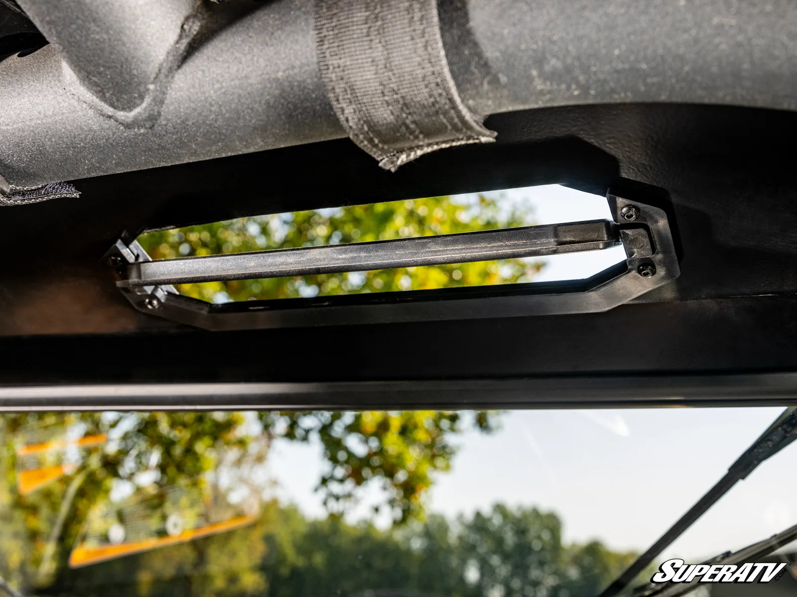 Can-Am Maverick R Glass Windshield With Wipers image 11