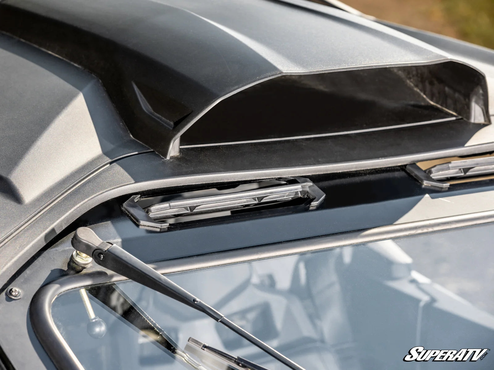 Can-Am Maverick R Glass Windshield With Wipers image 4