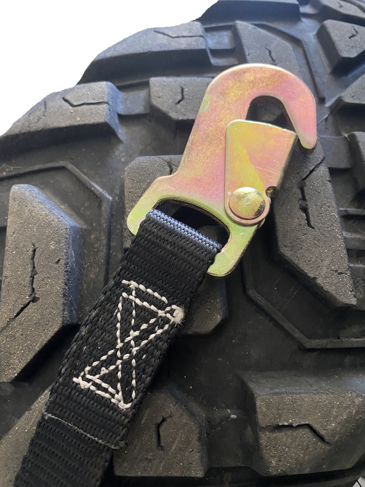 Savage Ratcheting Y-Strap For Spare Tires image 2