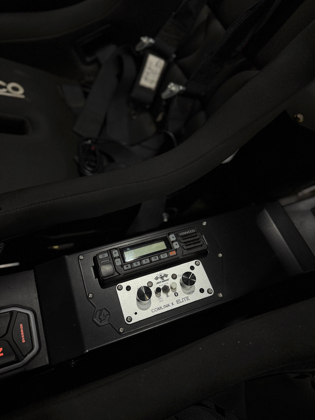 MAVERICK R RADIO MOUNT
