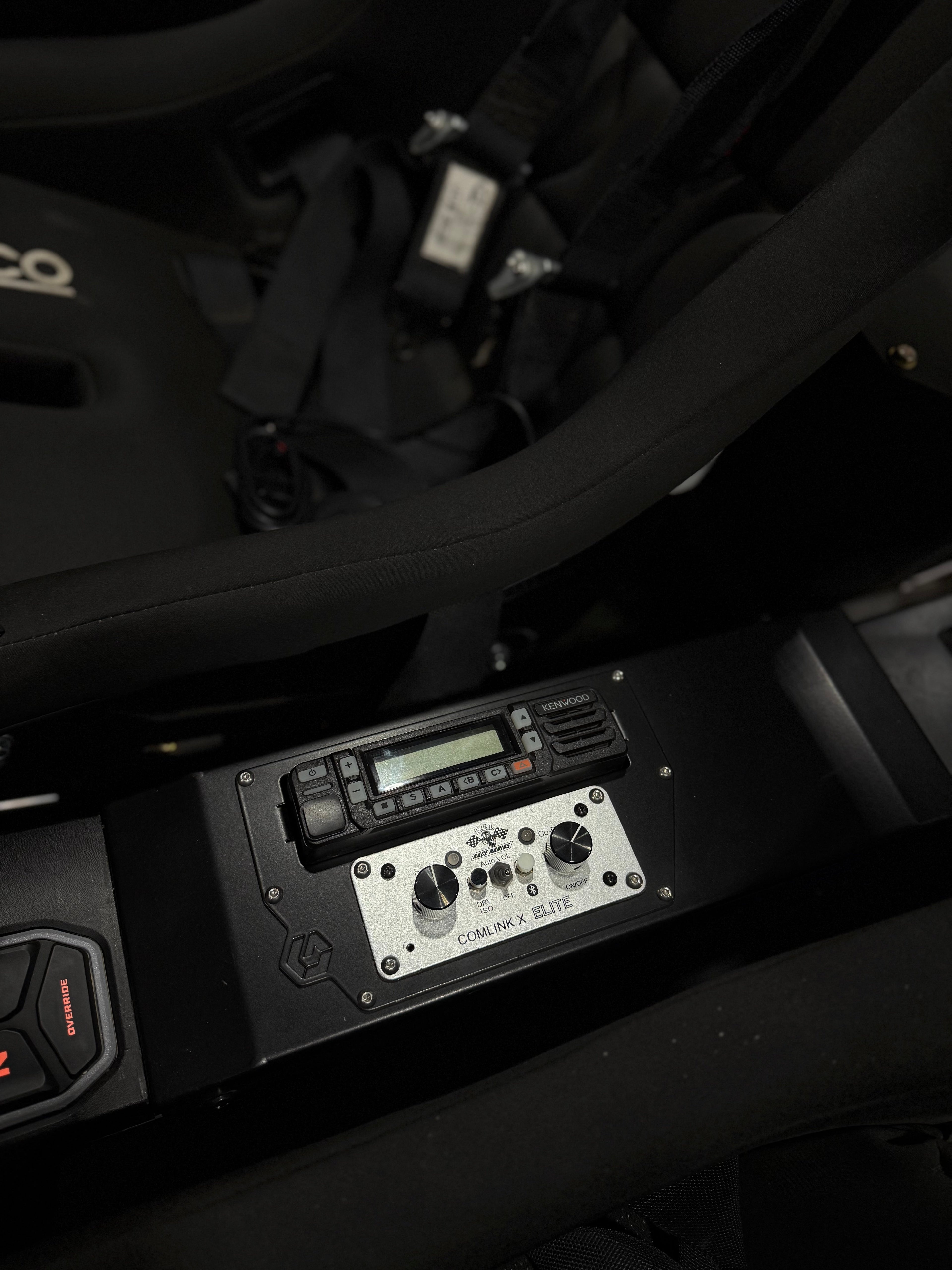 MAVERICK R RADIO MOUNT