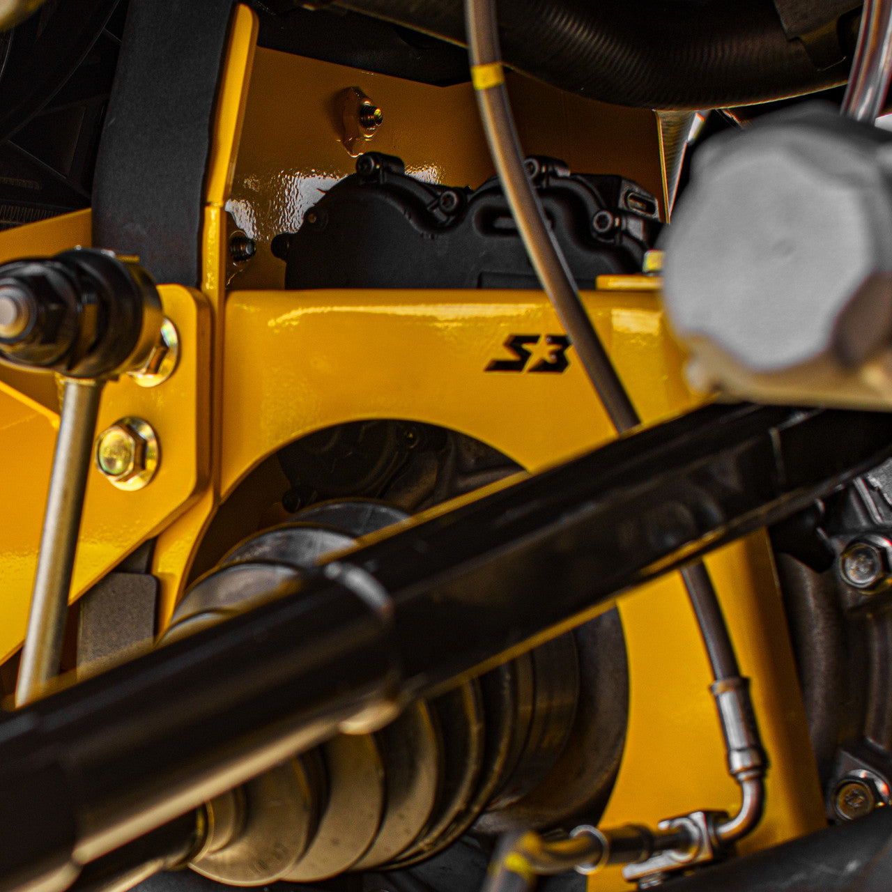 Can-Am Maverick R Front Gusset Kit - S3 image 3