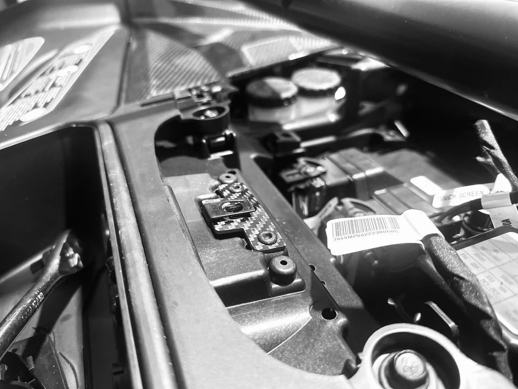 Can-Am Maverick R Carbon Fiber Upper Center Dash Trim Kit image 3