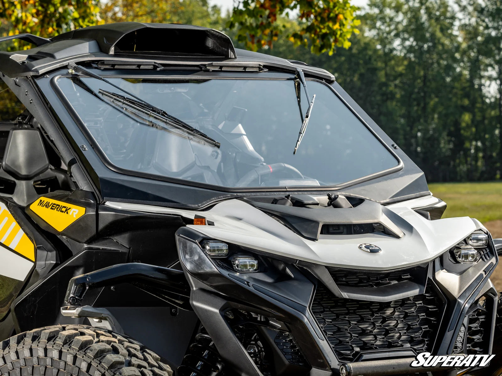 Can-Am Maverick R Glass Windshield With Wipers image 3