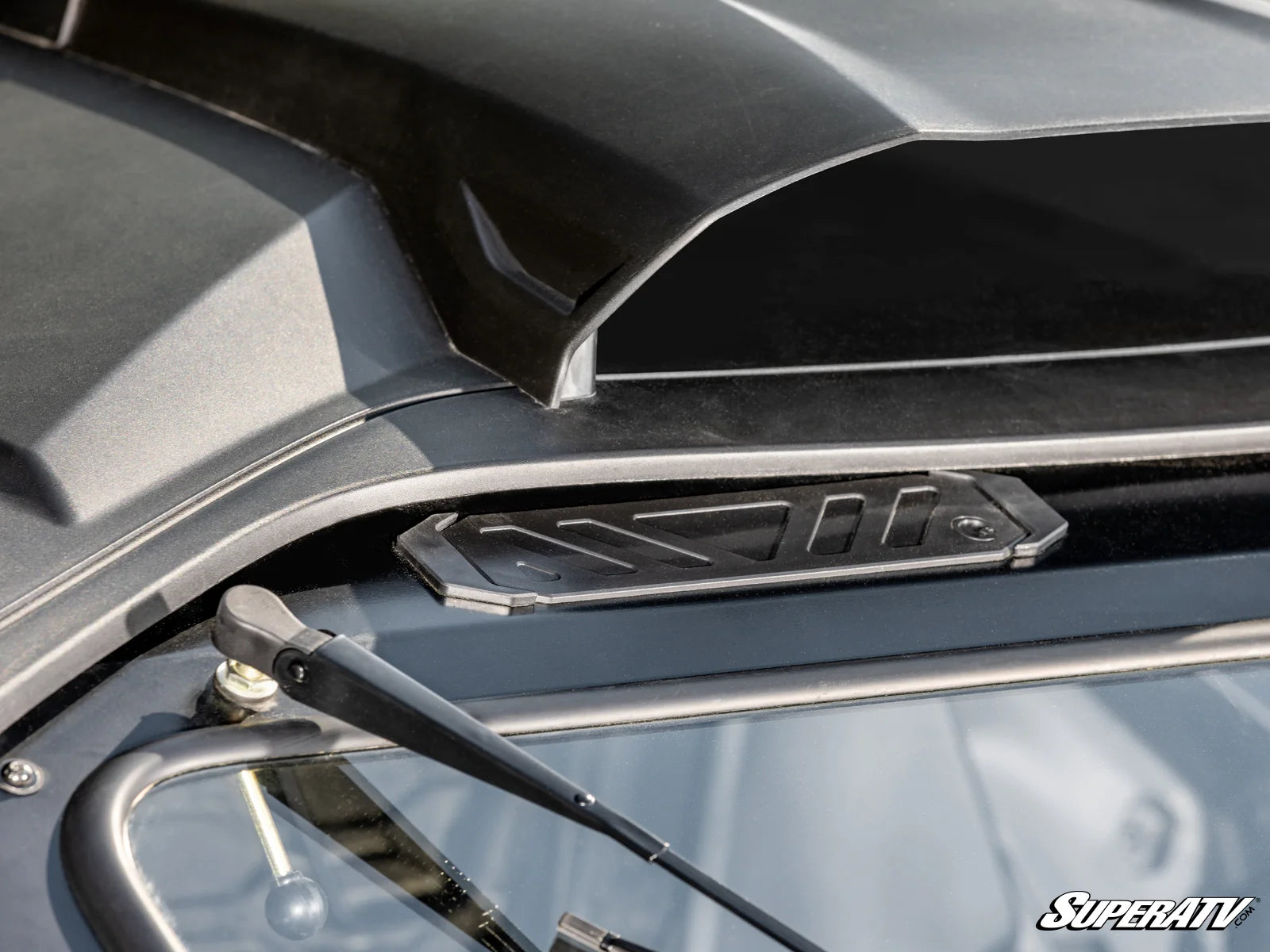 Can-Am Maverick R Glass Windshield With Wipers image 7