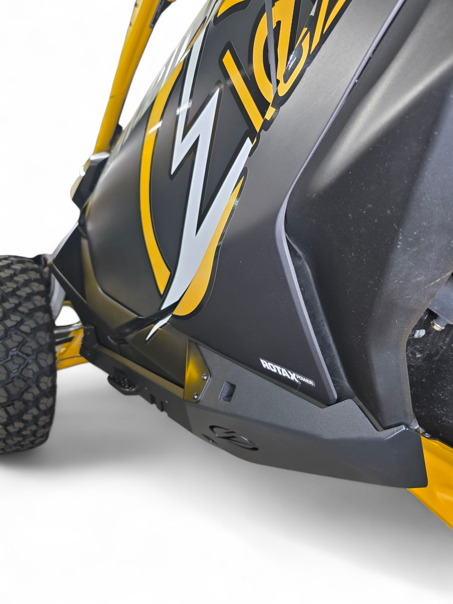 2024+ Can Am Maverick R Volt Rocker Steps (2 Seat)