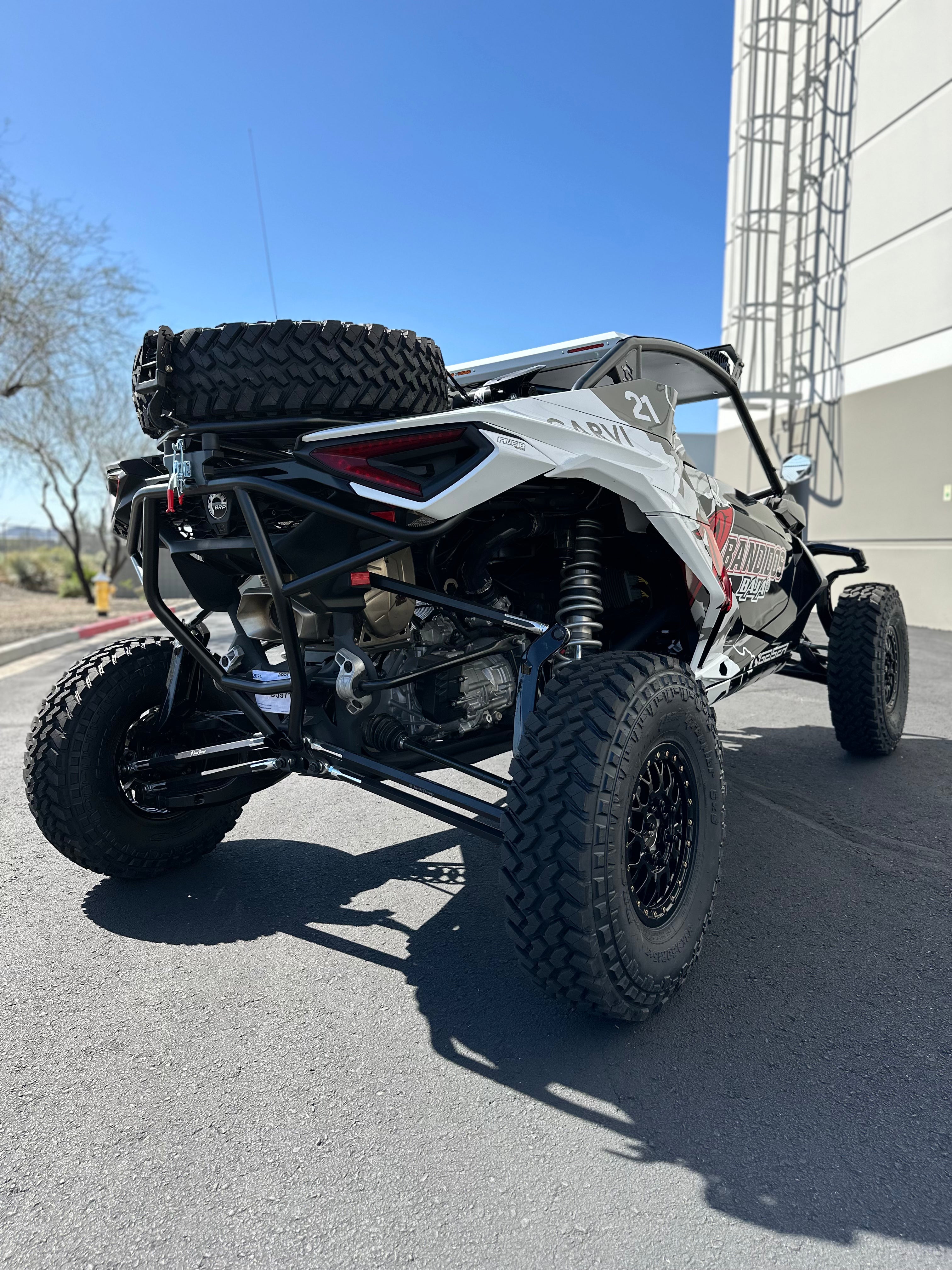 MAVERICK R SPARE TIRE CARRIER