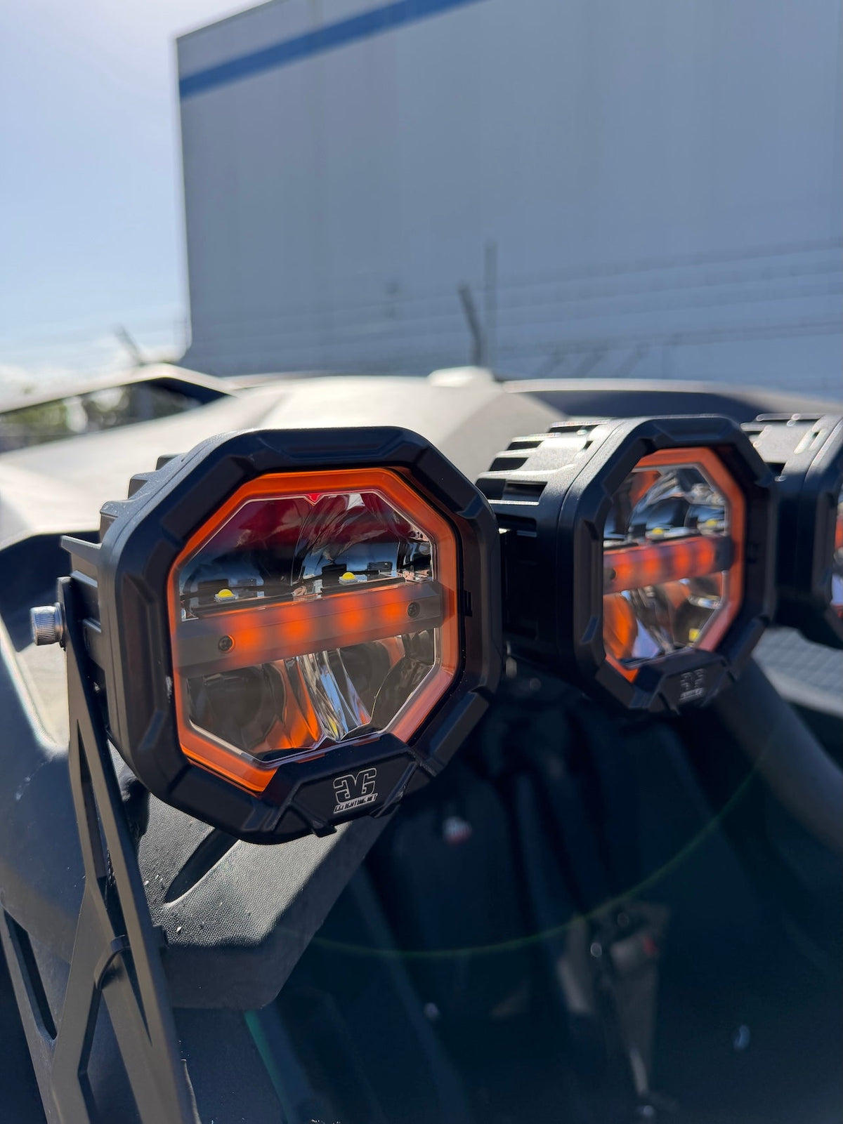 8 Light U-Con Interlocking Off Road LED Pod With Amber or White DRL Running Light