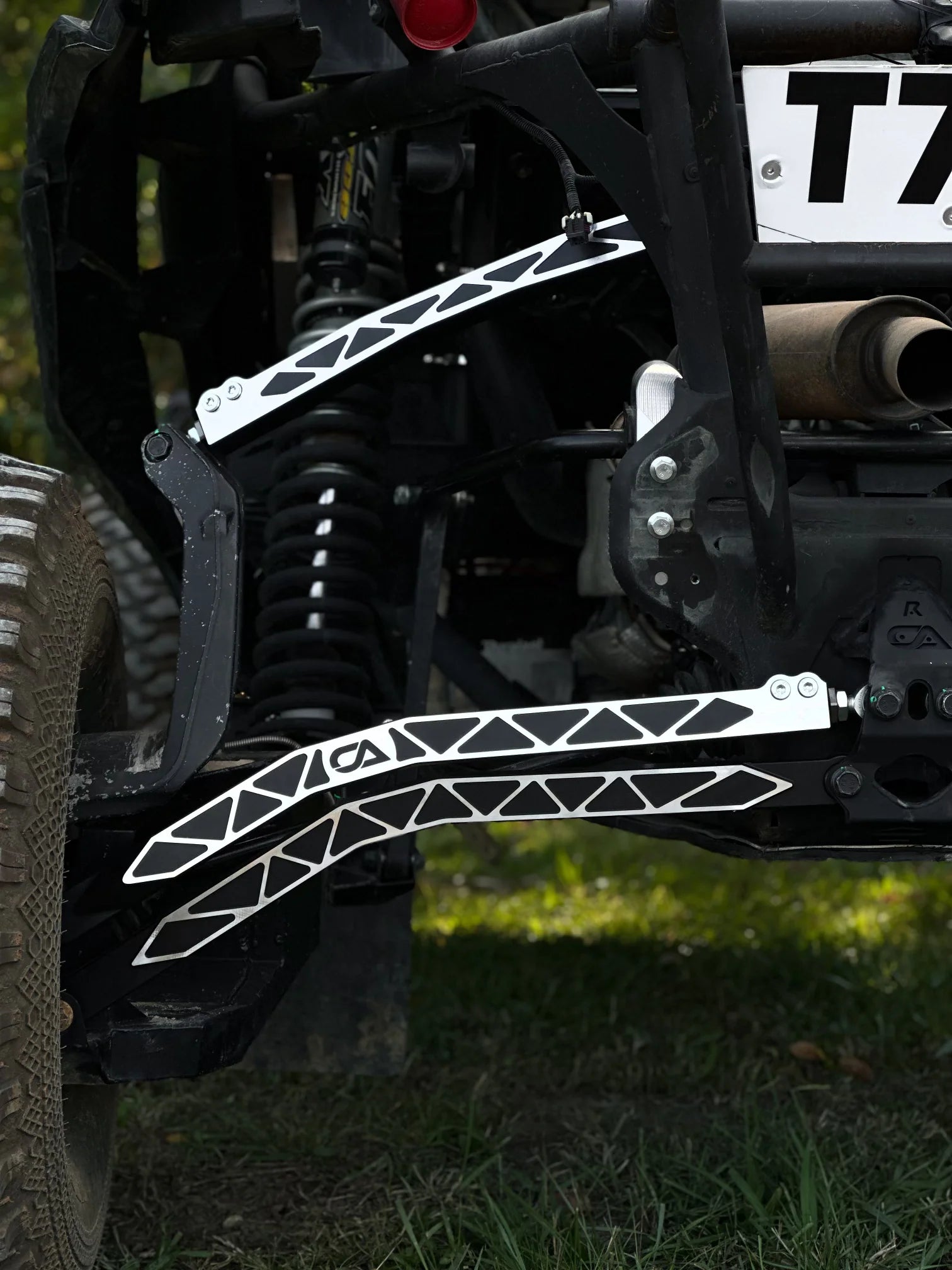 Can-Am Maverick R High Clearance Radius Rods - CA Tech image 1