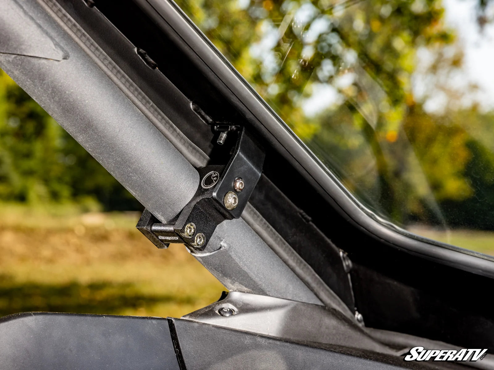 Can-Am Maverick R Glass Windshield With Wipers image 10