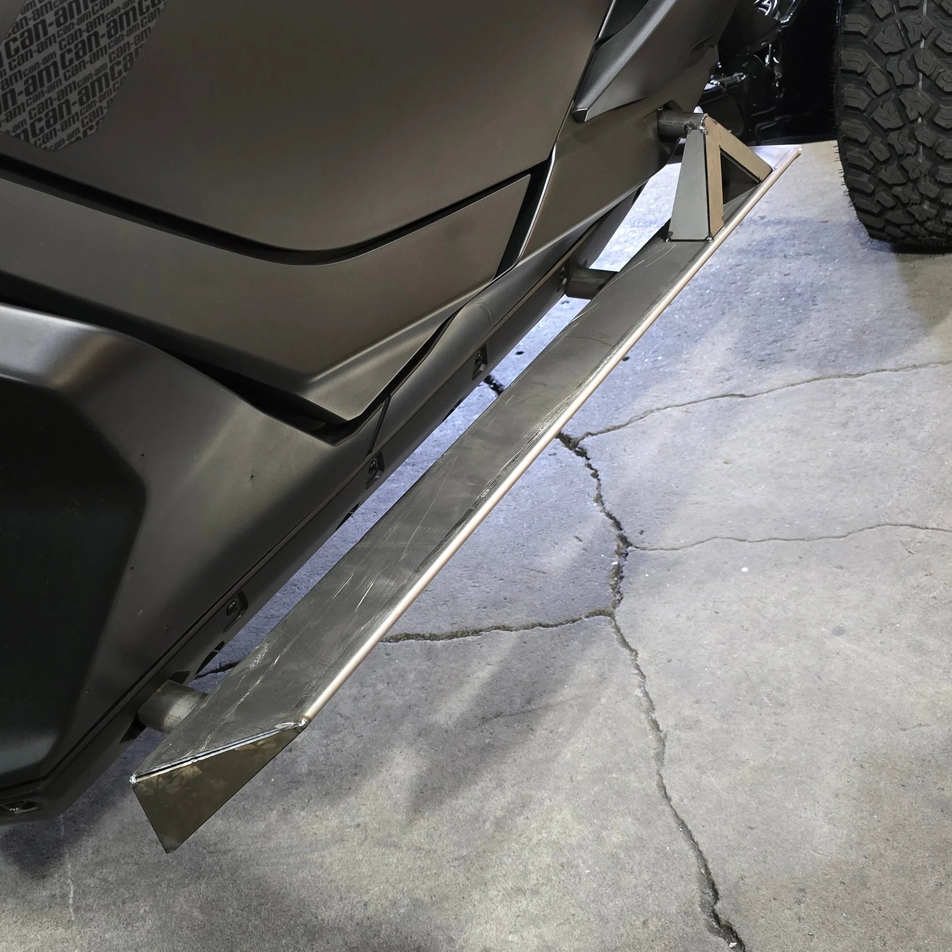 Can-Am Maverick R 2-Seat Rock Slider Steps image 7