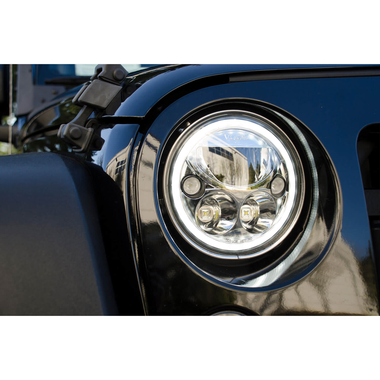 Single 7" Round VX Headlight (with Low-High-Halo)